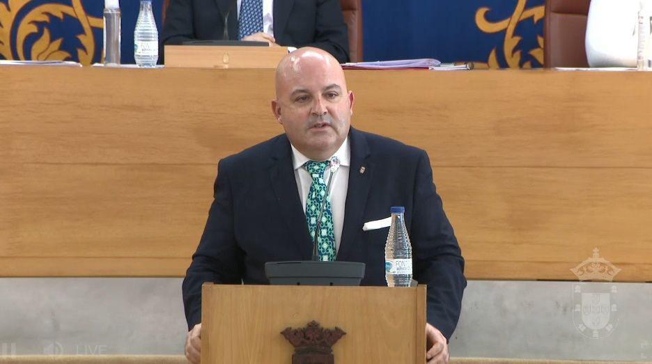 El Pleno aprueba estudiar la inclusión del adoquinado histórico de Ceuta como BIC