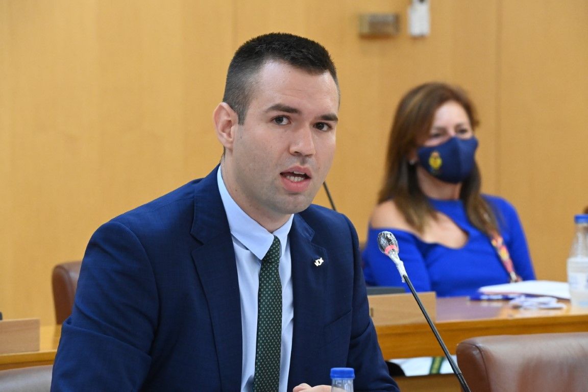 Vox culpa a Vivas y a la delegada del Gobierno de la escalada de violencia en Ceuta