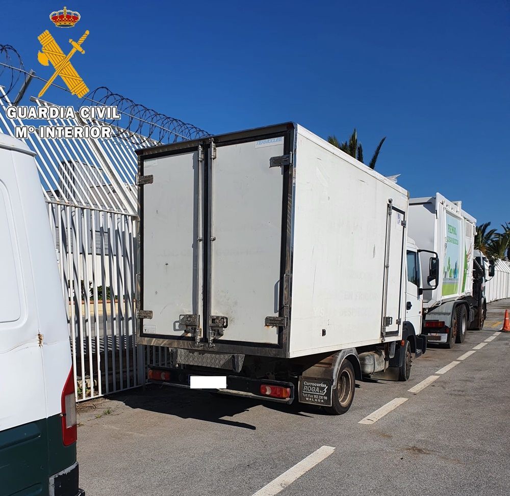 La Guardia Civil localiza 35 kilos de hachís en un furgón