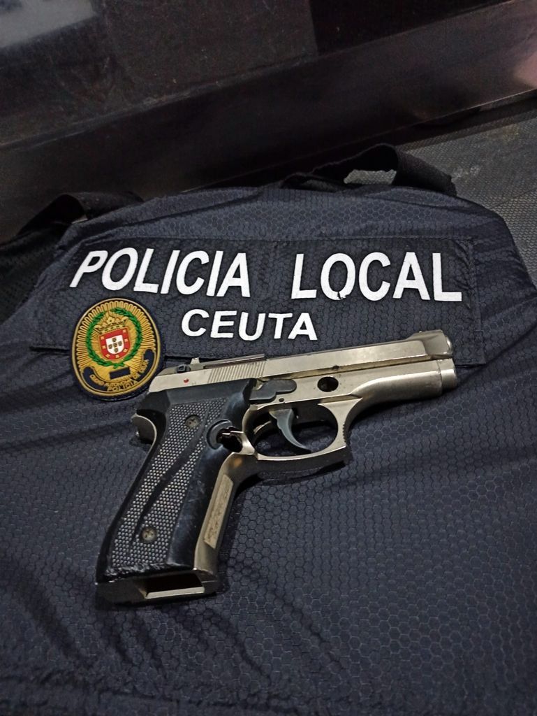 La Policía Local detiene a un menor que portaba una pistola tras cometer un atraco