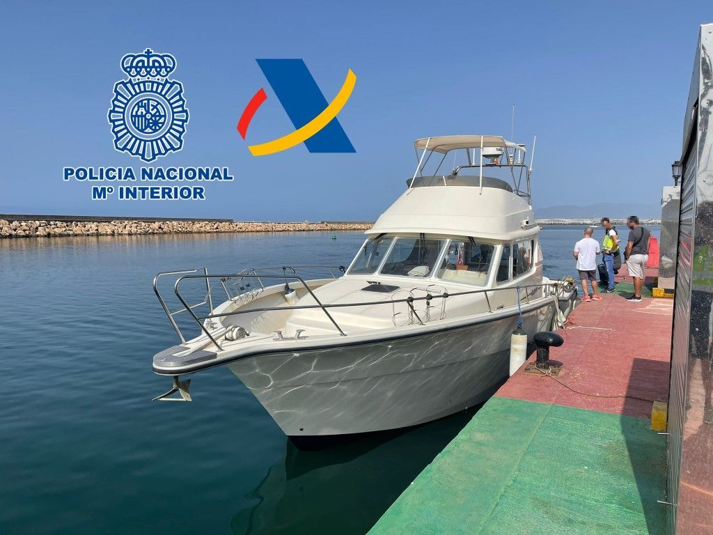 Interceptada una embarcación de recreo con 680 kilos de hachís