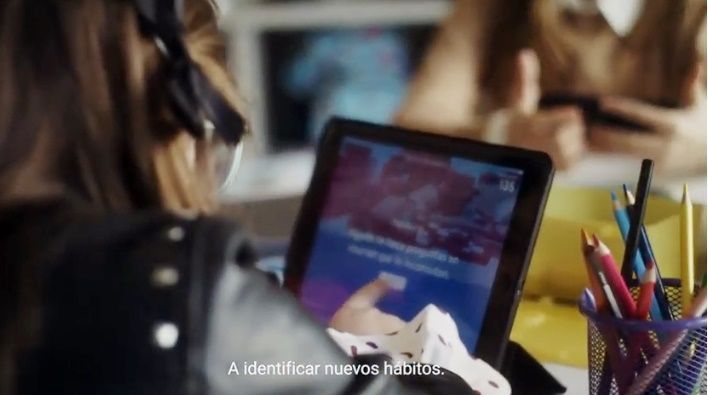 La Policía Nacional colabora en un proyecto para ayudar a los menores a navegar con seguridad y confianza