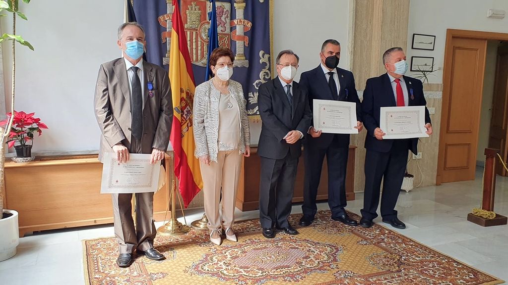 Julilán Domínguez, Jesús Lopera y José Antonio Méndez reciben la Medalla al Mérito de Protección Civil