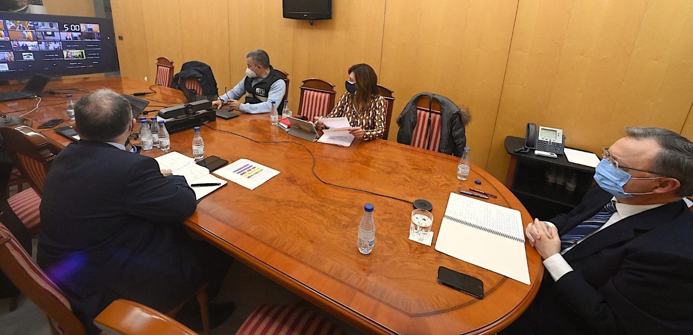 Vivas aboga por la vacunación, la detección precoz y la concienciación como claves para luchar contra la COVID-19