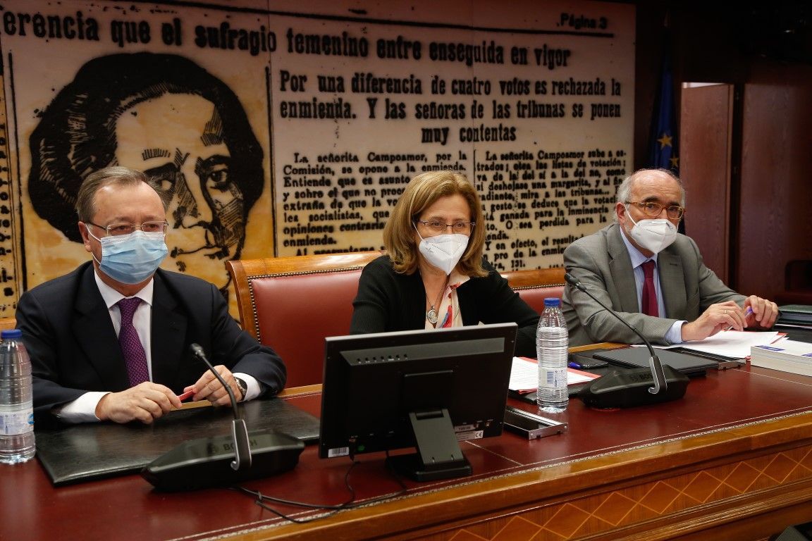 Vivas pide en el Senado más presencia del Estado en Ceuta en seguridad, justicia, educación y sanidad