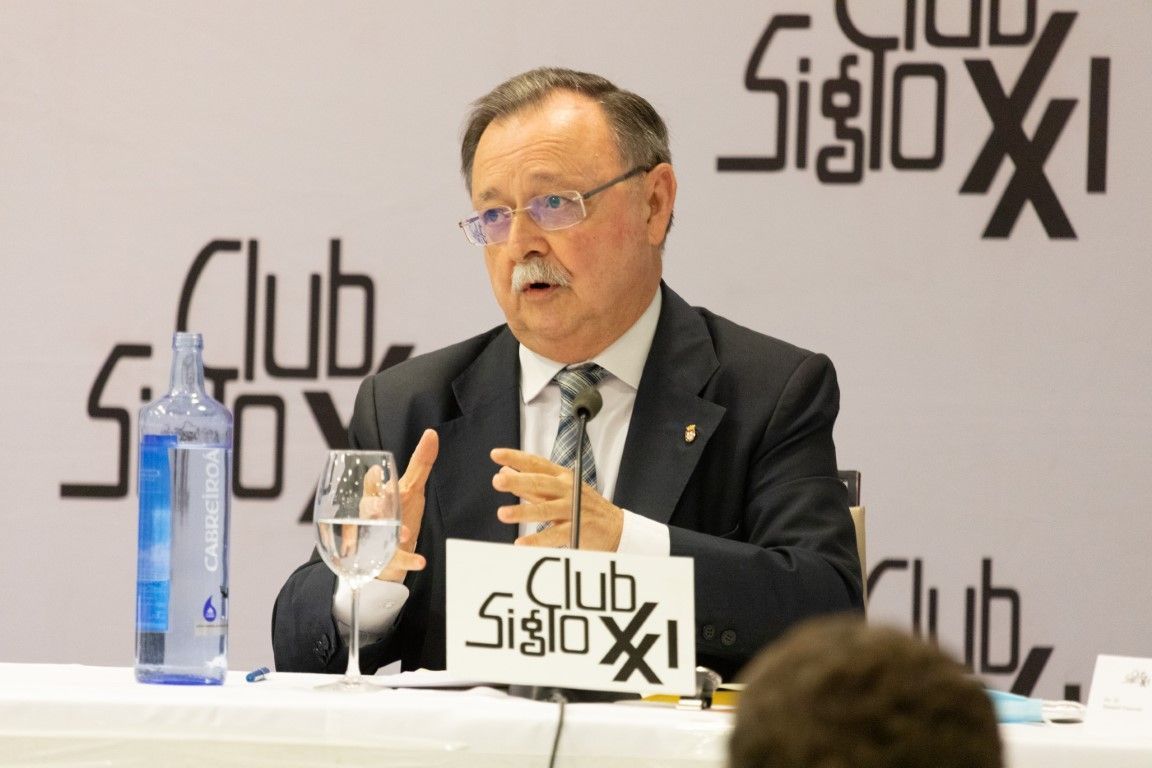 Vivas expone la situación de Ceuta en una conferencia en Madrid