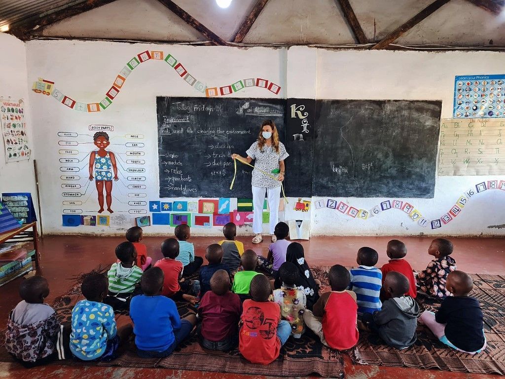 Los médicos residentes ceutíes promueven la creación de proyectos de cooperación internacional en Tanzania