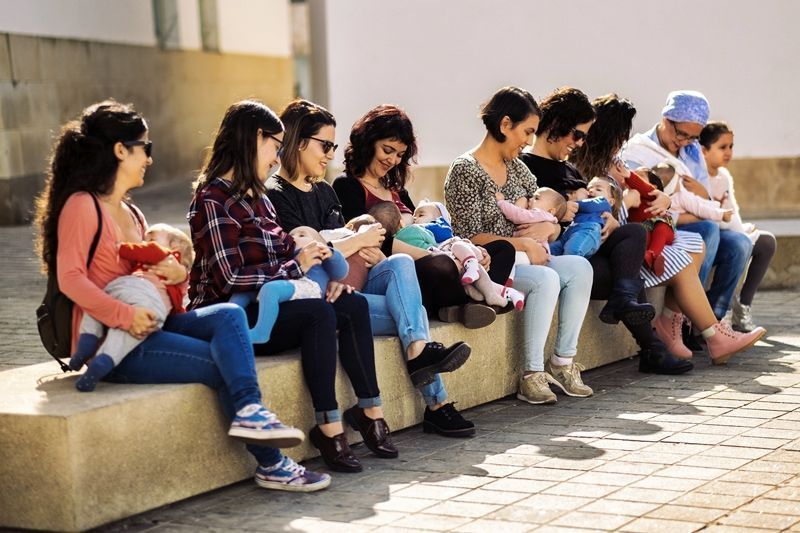Lactaceuta recuerda que la vacunación frente a la covid-19 en madres lactantes es compatible y segura