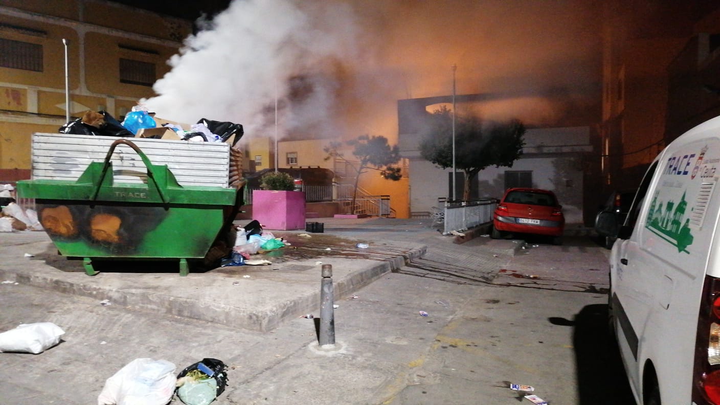 Otro incendio más en el Príncipe que esta vez sí afectó a los vecinos