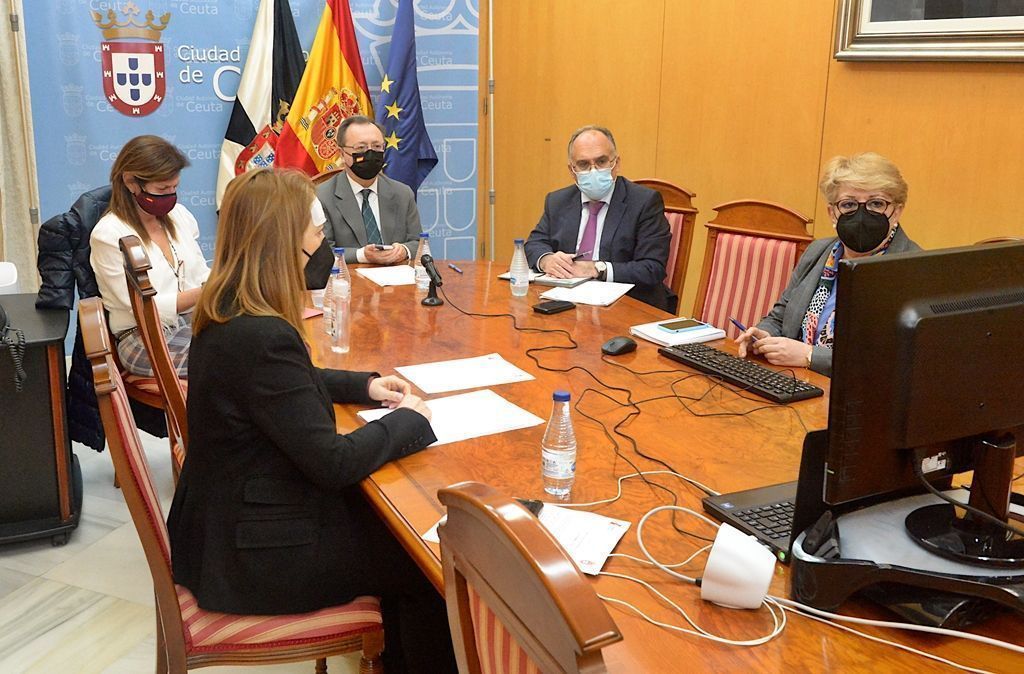 Crearán un grupo de trabajo para hacer frente a la quema de vehículos y contenedores
