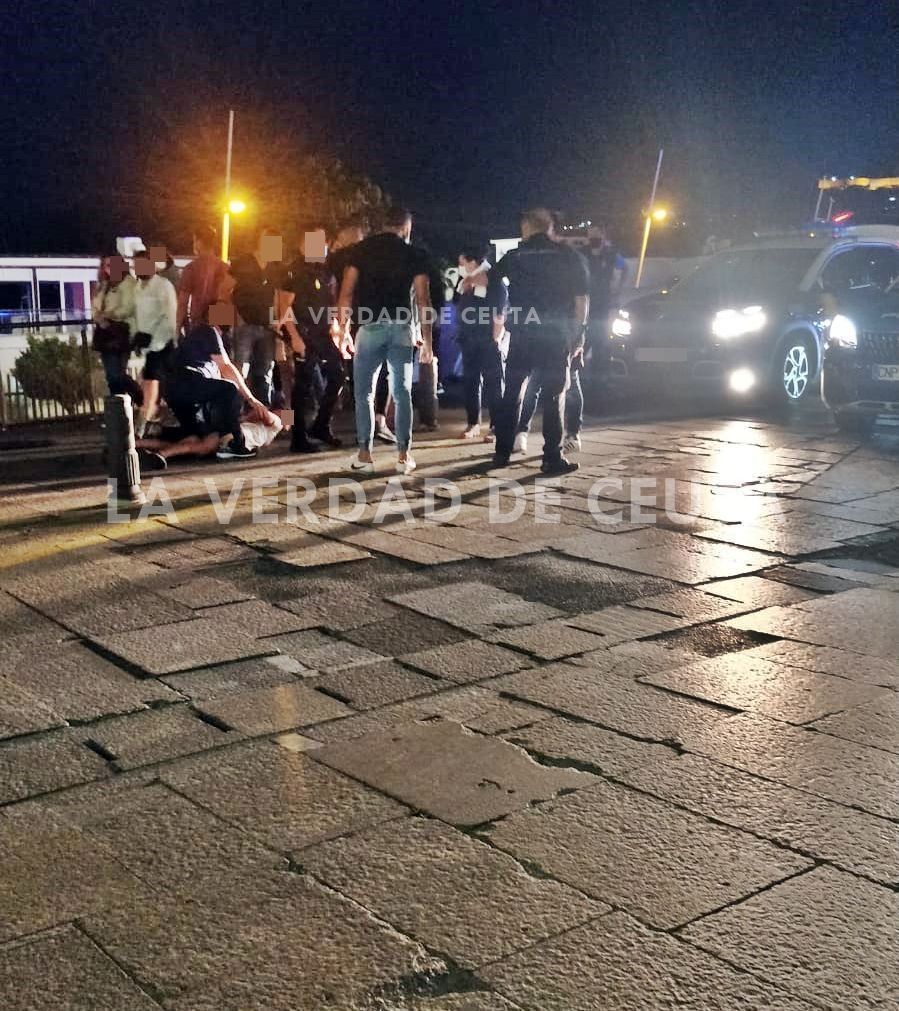 La Policía Nacional detiene a un individuo que portaba adoquines para lanzarlos contra agentes del propio cuerpo