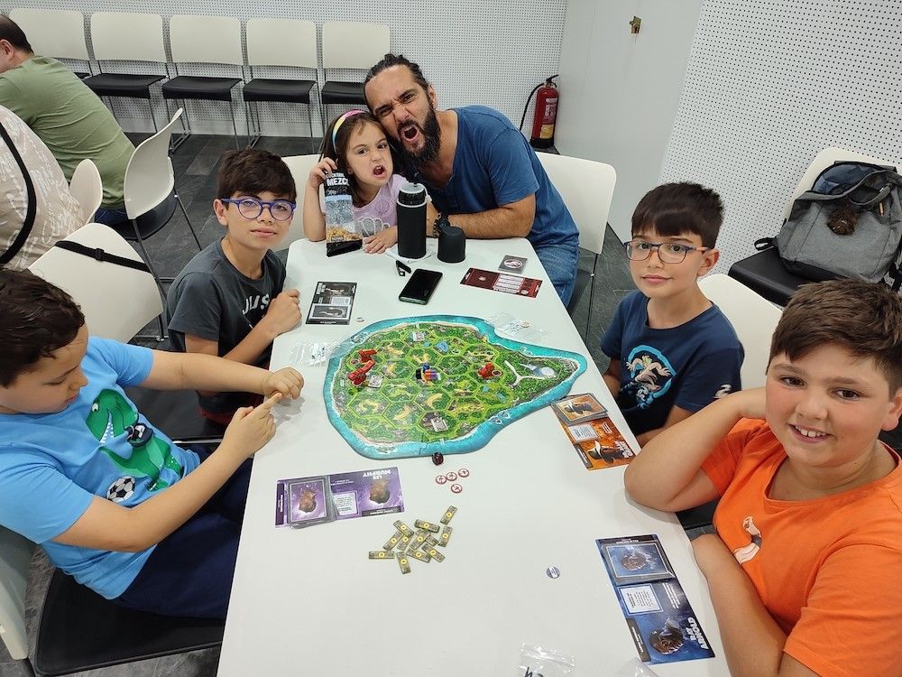 Los dinosaurios no faltan a su cita con el tablero