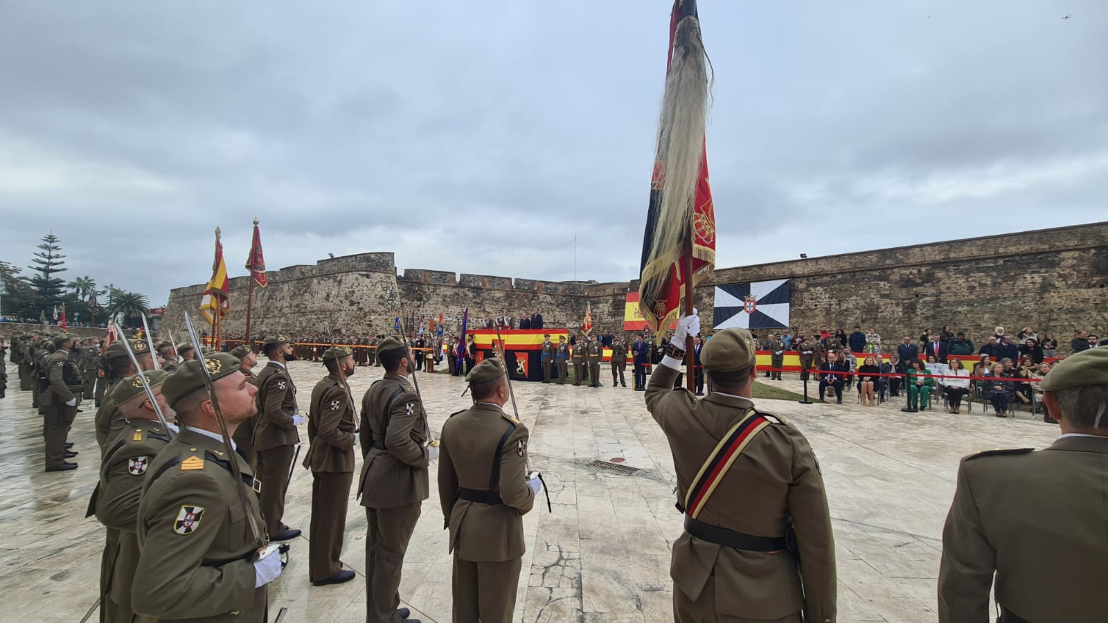 El Regimiento de Artillería celebra el 500 aniversario de su Patrona, Santa Bárbara