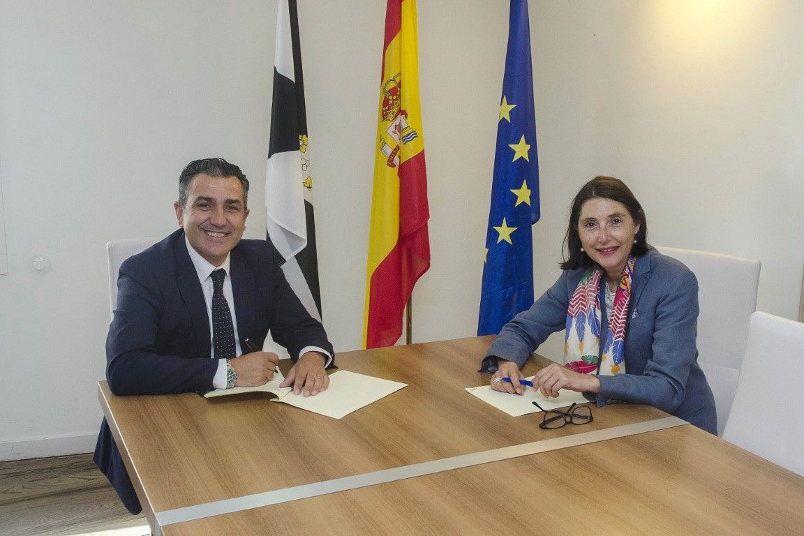 Formalizado el convenio de colaboración con el Obispado de Cádiz y Ceuta