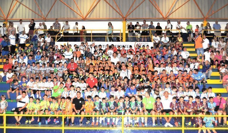 La FFCE cerrará el martes la temporada en la categoría prebenjamín con la entrega de medallas y trofeos