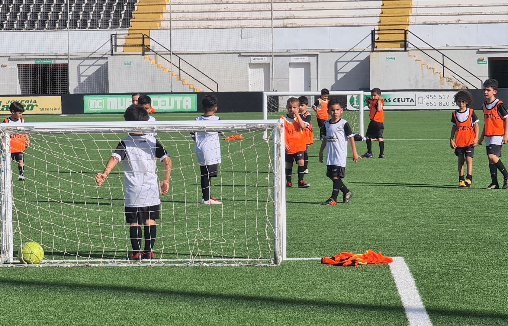 La RFFCE amplía las plazas para las Escuelas de Chupetines y Fútbol 8