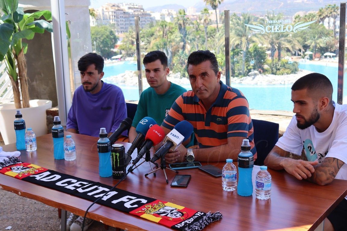 AD Ceuta B Presentacion 27 07 2022 01