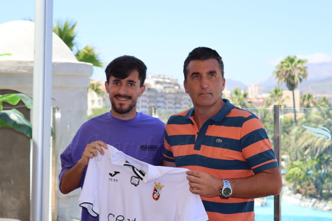 AD Ceuta B Presentacion 27 07 2022 04