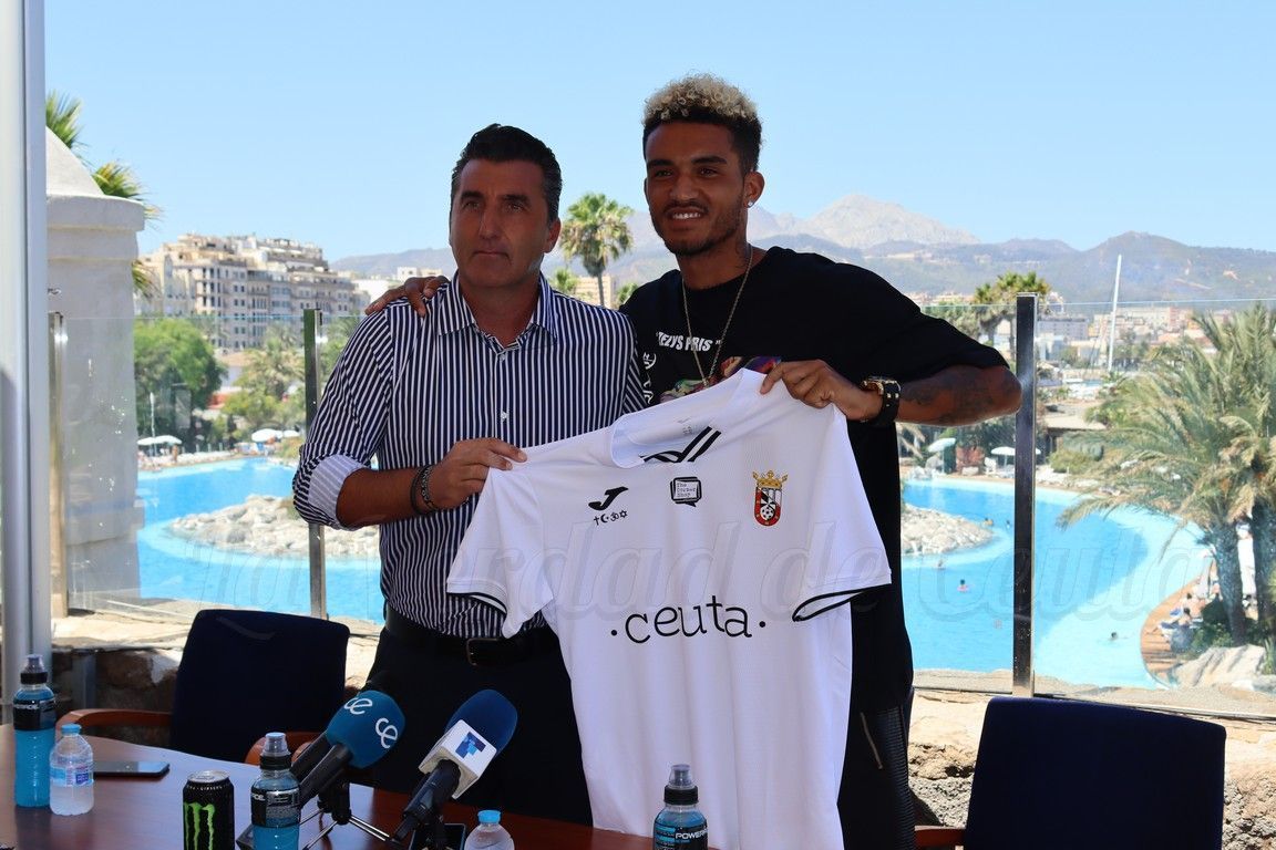 AD Ceuta B Presentacion 28 07 2022 03