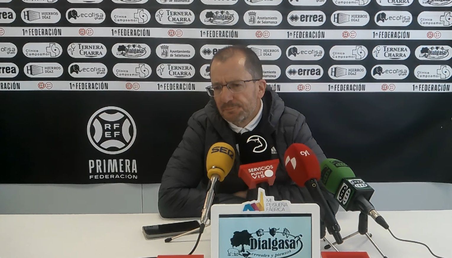 Romero: “Hemos jugado con un central mareado y otro con problemas de visión en un ojo”