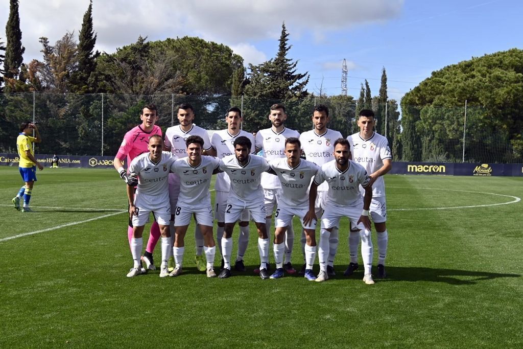 La AD Ceuta cae ante el Cádiz ‘B’ y prolonga su mala racha (1-0)