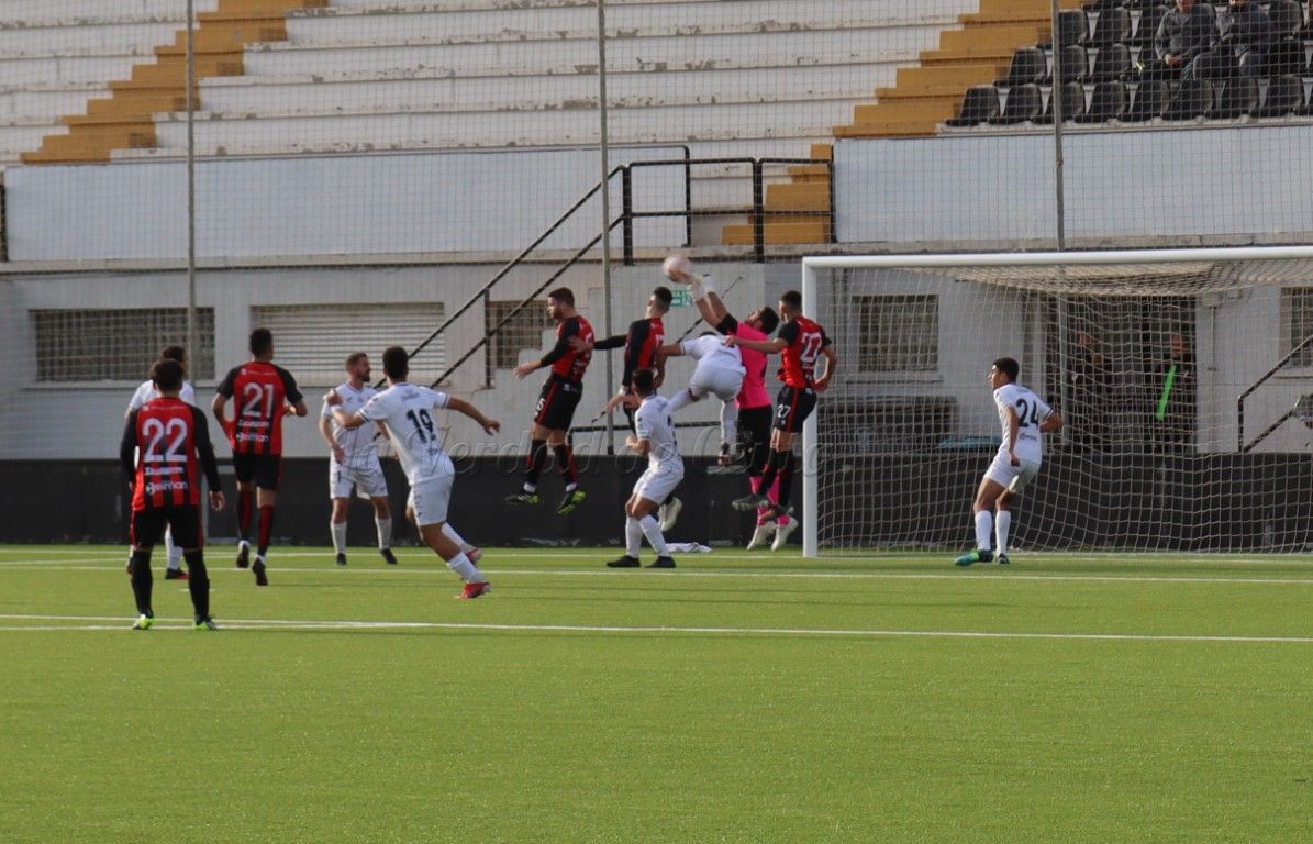 El filial puede salvar mañana la categoría con cuatro jornadas de antelación