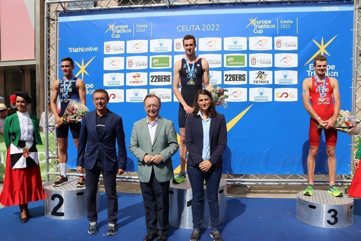 Triatlon Medallas Cto.Europa 091022 05