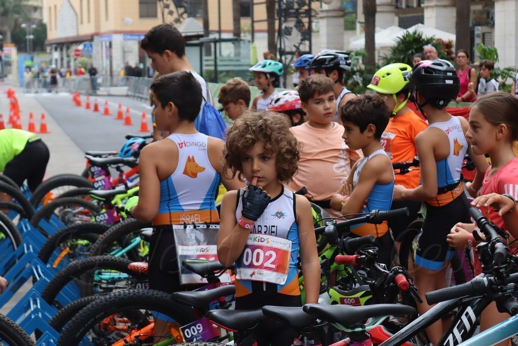 La Federación de Triatlón celebra su primera toma de tiempos