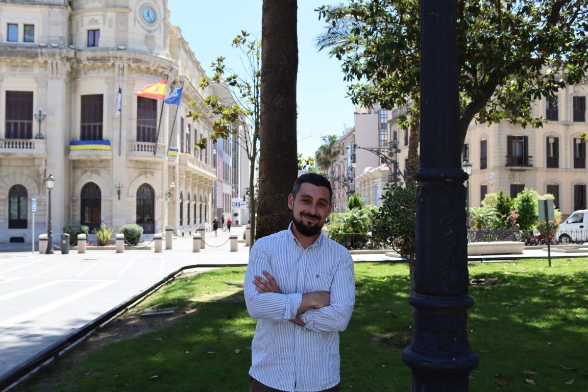 Daniel Fopiani: mis novelas siempre tienen un mensaje o una crítica social