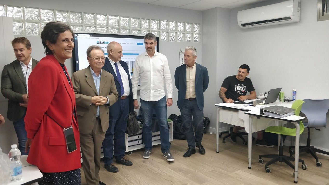 Vivas y Chandiramani valoran la formación impartida en Ceuta por la empresa call center 'Gestlabor'