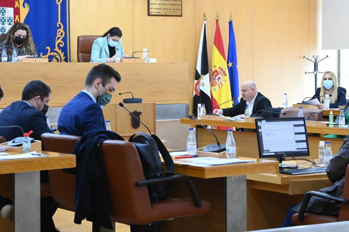 La Asamblea acuerda trabajar por el pago puntual de las nóminas, centrando sus quejas en la Intervención
