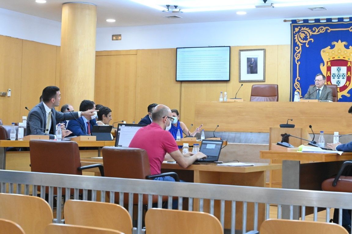 Vox interpela por la Operación Paso del Estrecho, que considera “un error” que pase por Ceuta