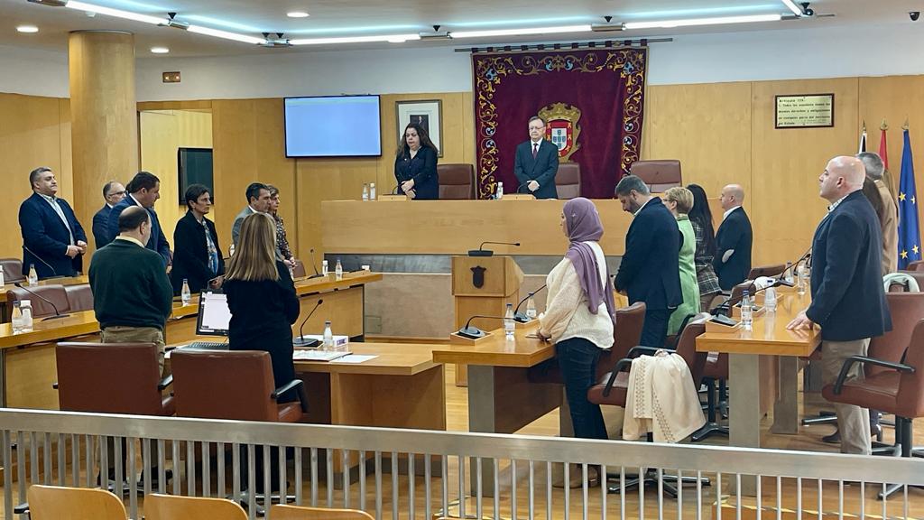 La Asamblea muestra su compromiso para acabar con la violencia contra la mujer con la ausencia de Vox