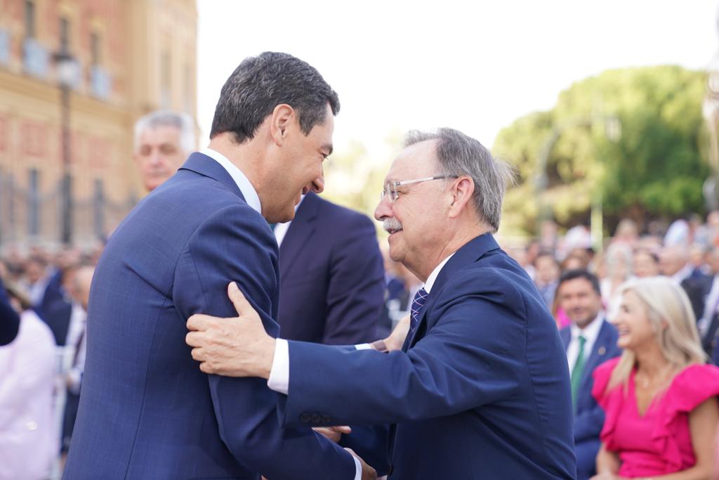 Vivas valora la relevancia de los vínculos con Andalucía en la toma de posesión de Moreno Bonilla