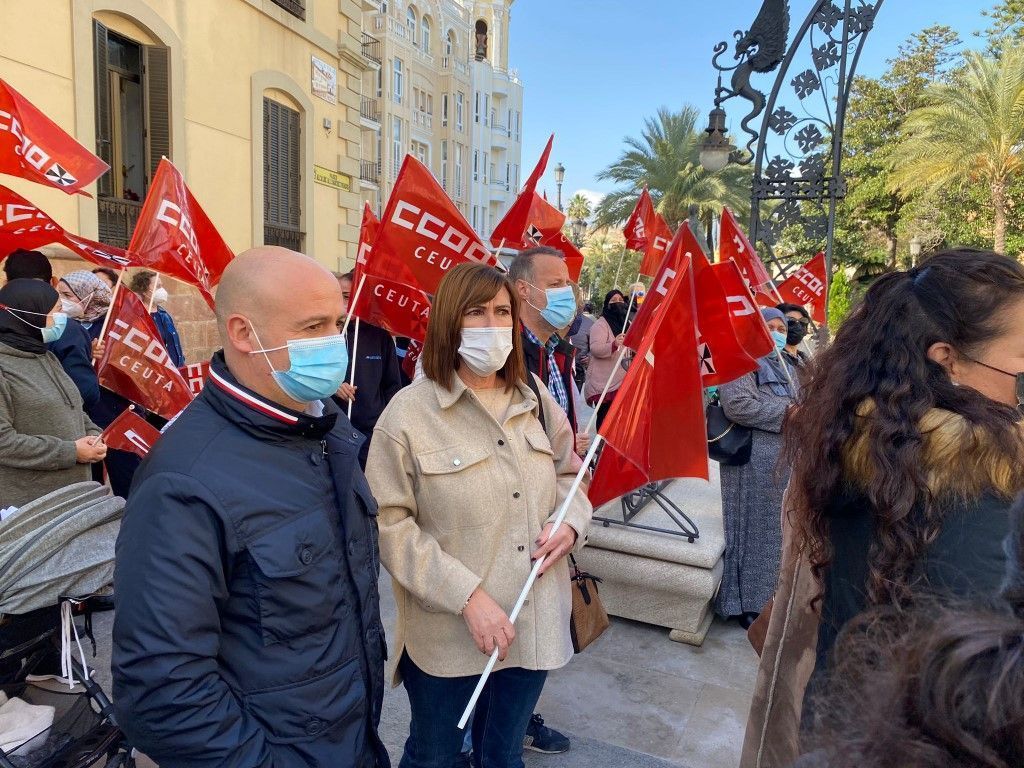 El PSOE da su apoyo a las trabajadoras del servicio de limpieza de los colegios y pide la recisión del contrato a la empresa
