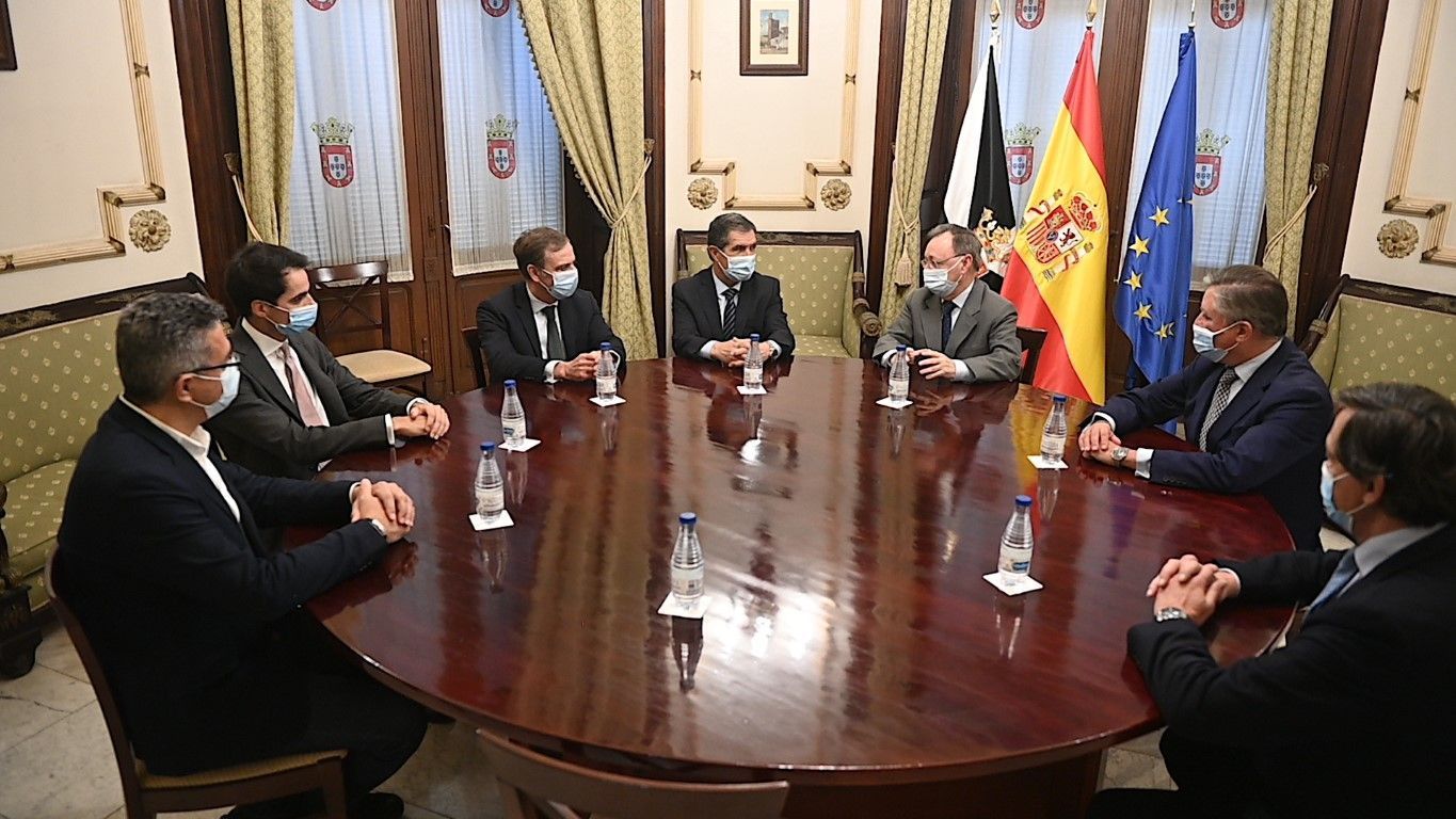 Vivas saluda a los magistrados que participan en las Jornadas de Jueces de Menores que se celebran en Ceuta