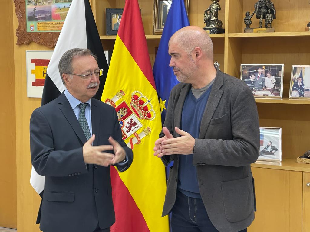 Juan Vivas mantiene un encuentro con el secretario general confederal de CCOO