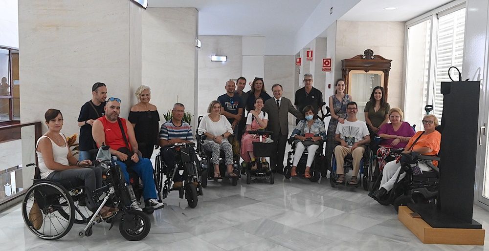 Vivas recibe a los turistas de "Viajando en grupos inclusivos"