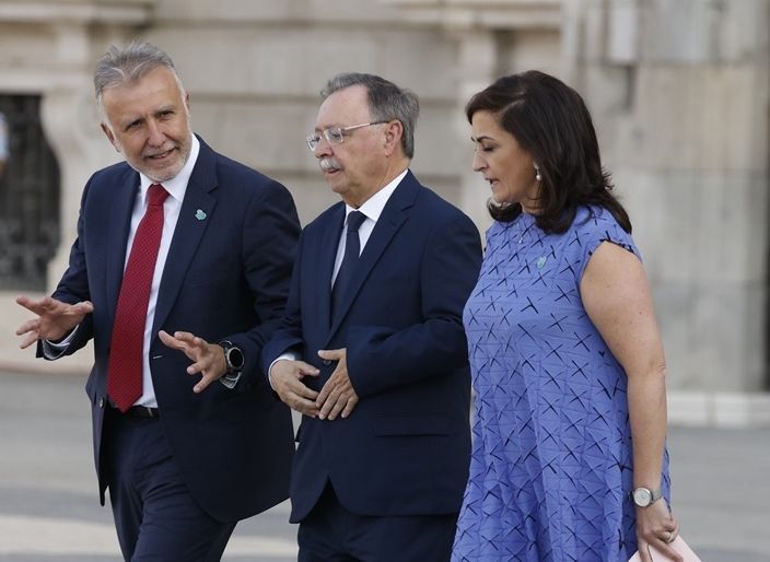 Vivas participa en el acto de recuerdo a las víctimas de la pandemia y en reconocimiento a la labor de los sanitarios   