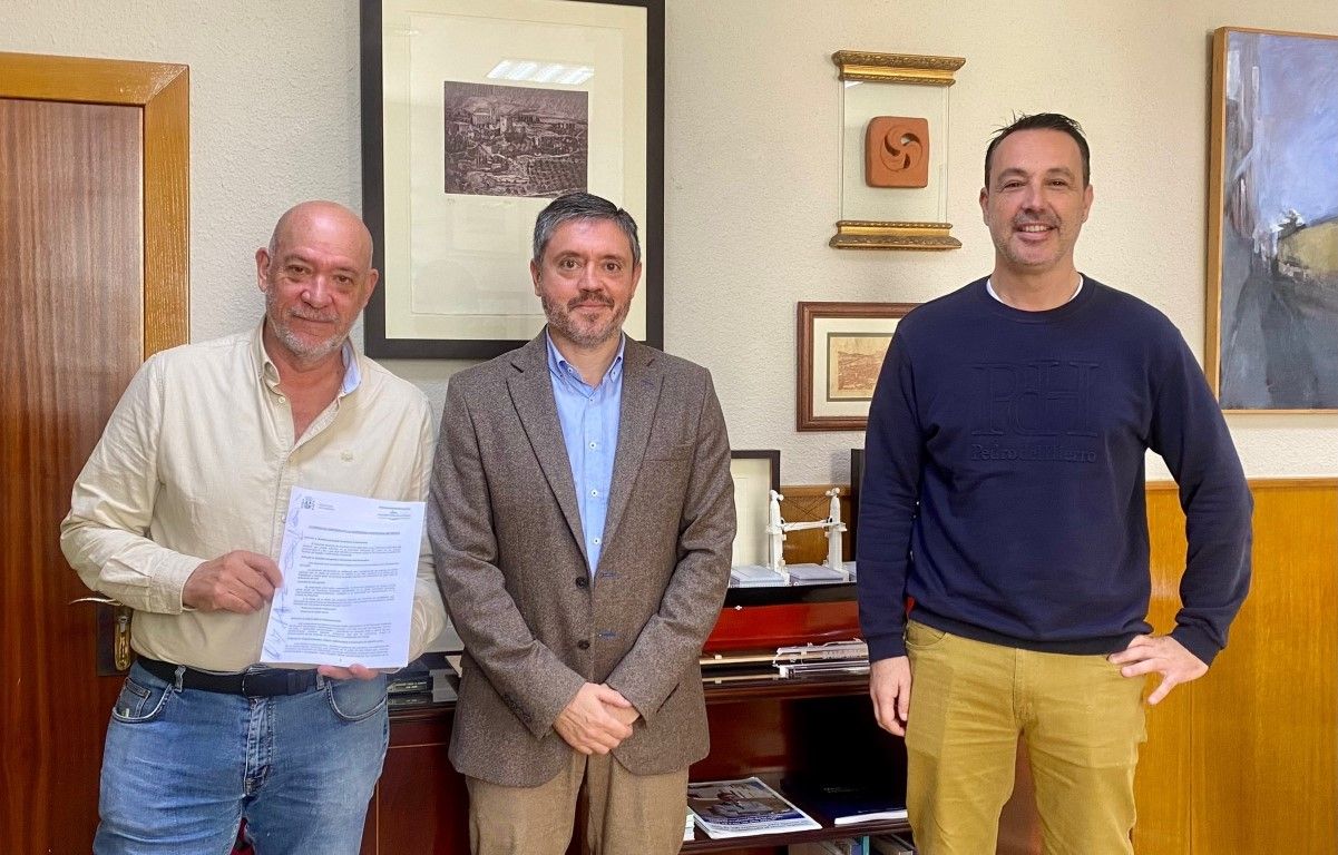 La Autoridad Portuaria firma el acuerdo de empresa colectivo con la representación social