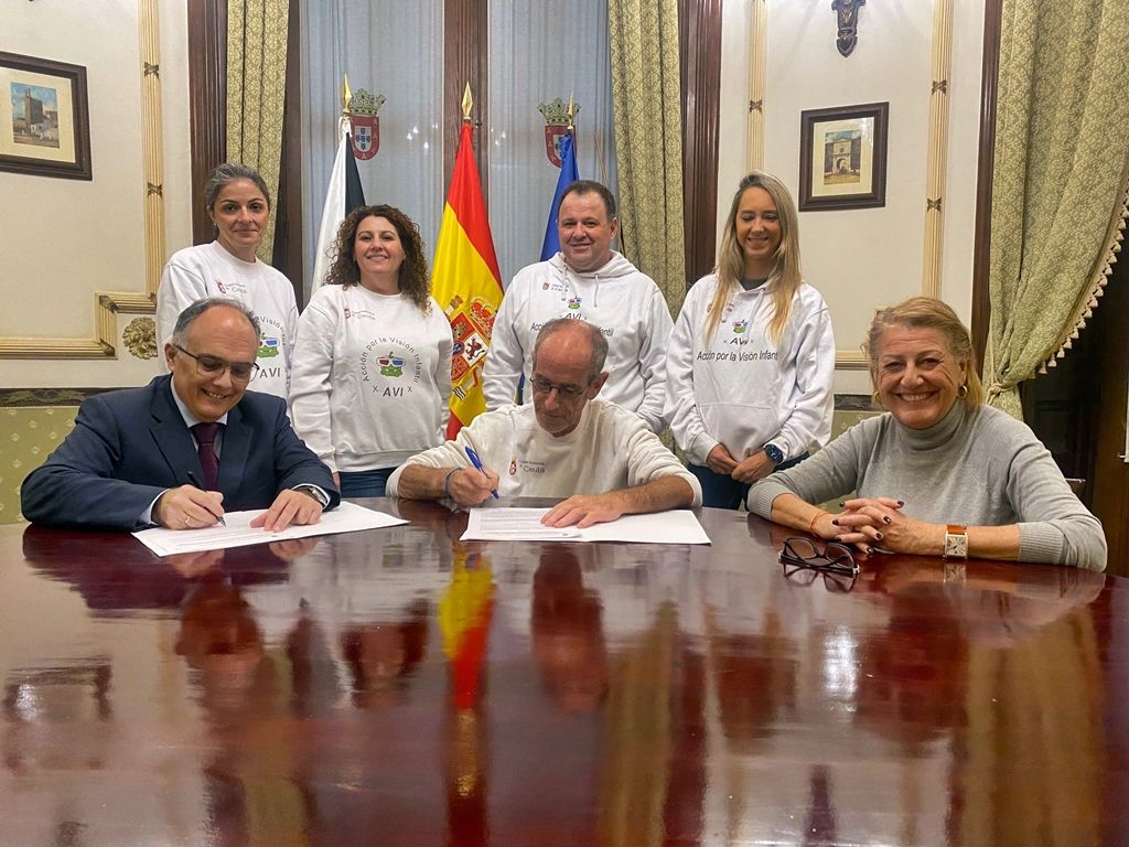 Sanidad renueva el convenio que permite la detección precoz de los problemas de visión infantil