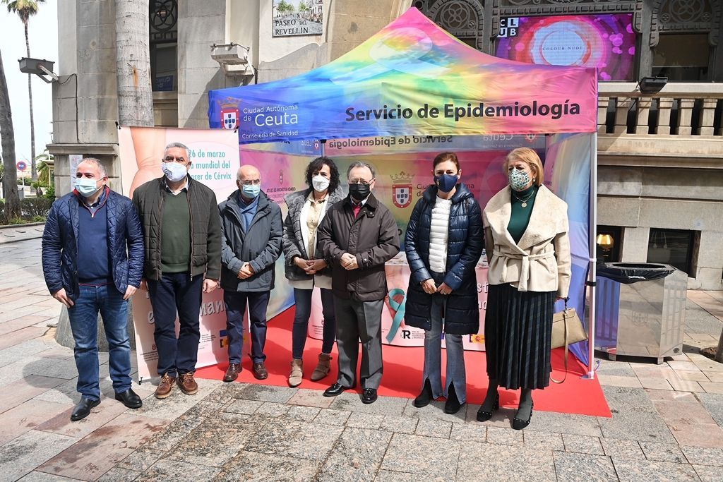 Vivas muestra su apoyo a los profesionales que trabajan en la prevención del cáncer