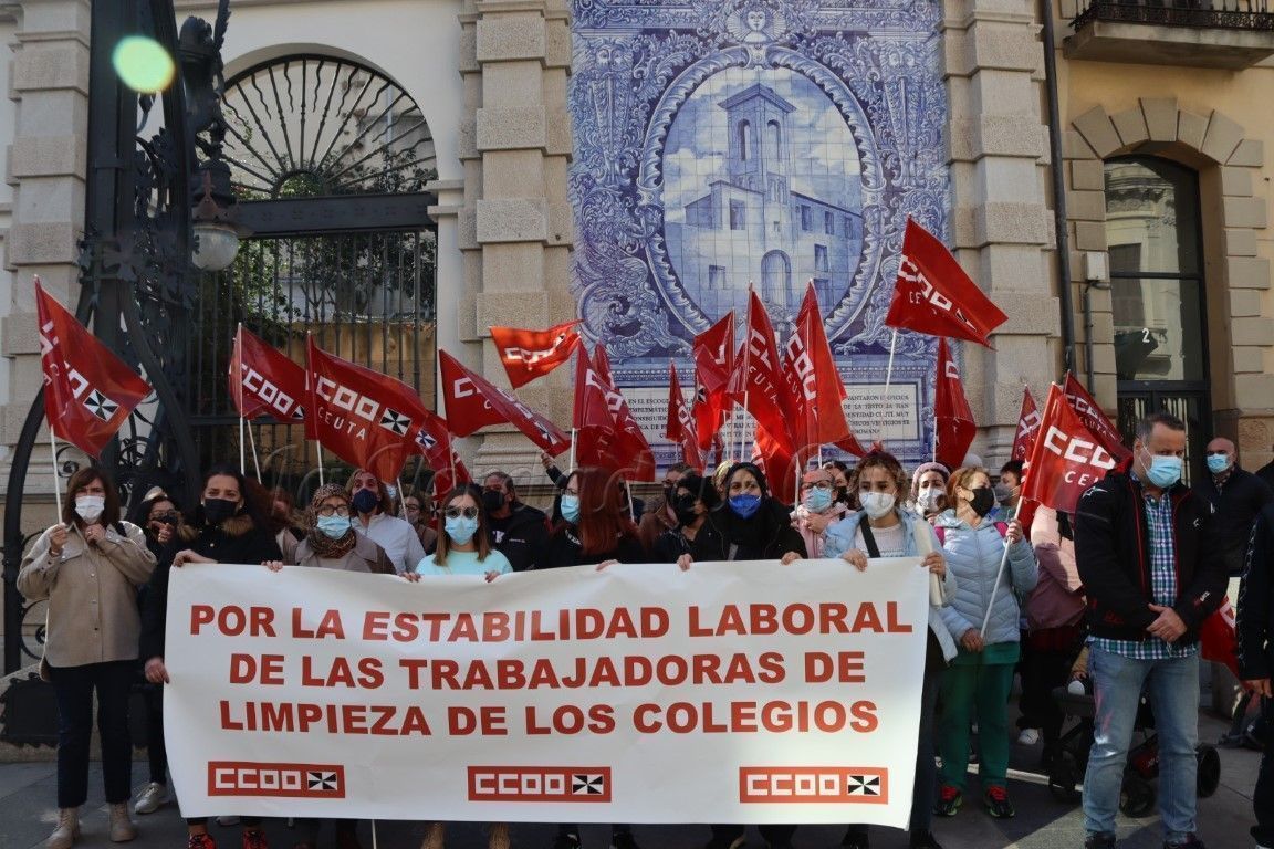 Las trabajadoras de Servilimpsa exigen soluciones al Gobierno ante su “inestable” situación