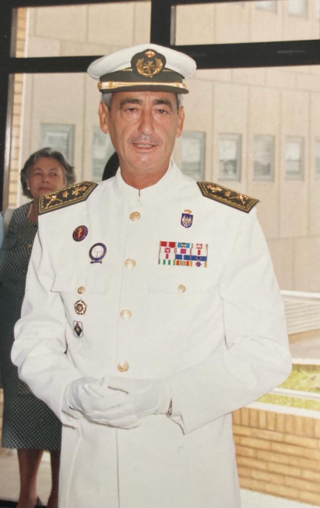 El Colegio de Médicos de Ceuta lamenta comunicar el fallecimiento del Doctor Antonio Velázquez Rivera, General Médico del Cuerpo de Sanidad Militar