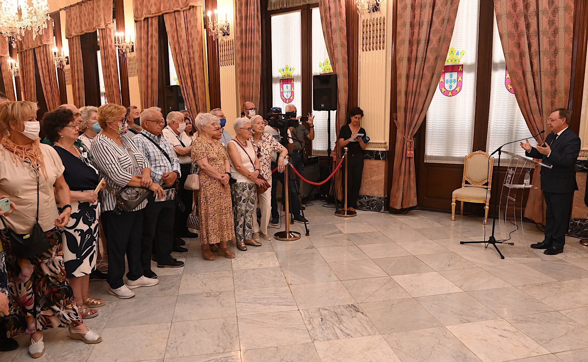 Vivas recibe a la Hermandad de Veteranos de las FAS y Guardia Civil de Almería