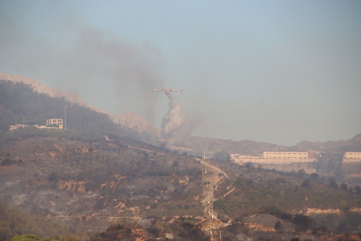 100 hectáreas quemadas y 60 desalojados, balance provisional del incendio