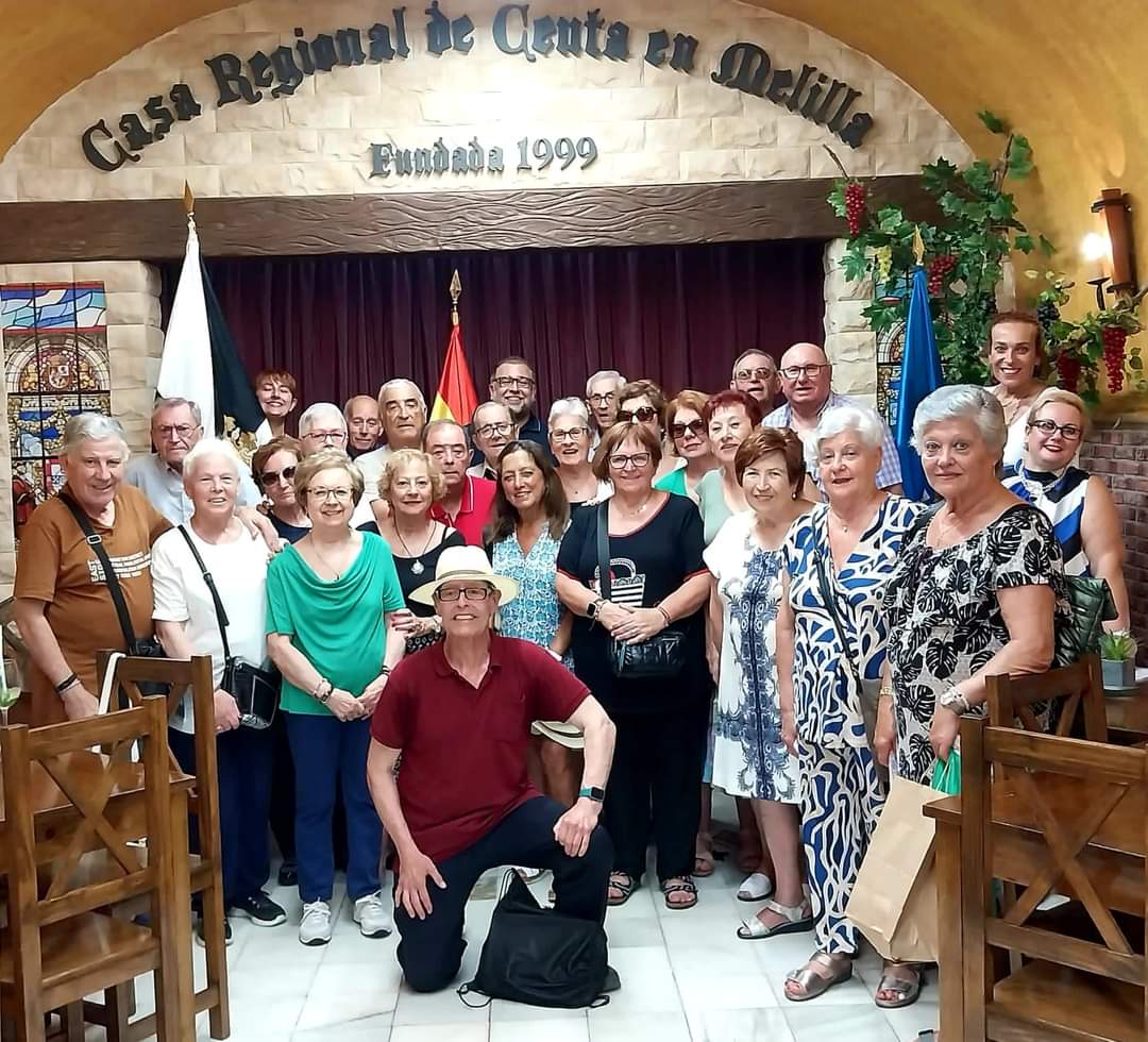La Casa regional de Ceuta en Melilla recibe a la Casa de Melilla en Barcelona en su sede social.