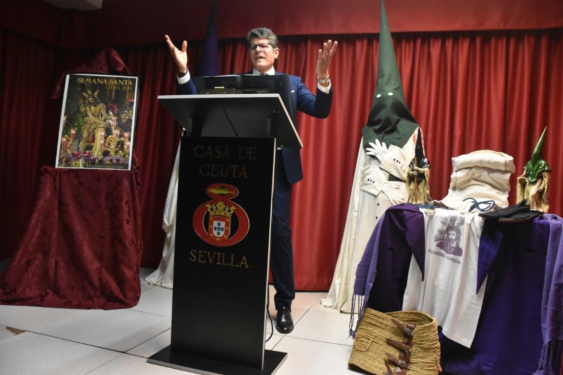 Villodres presenta el pregón de Semana Santa en la Casa de Ceuta en Sevilla