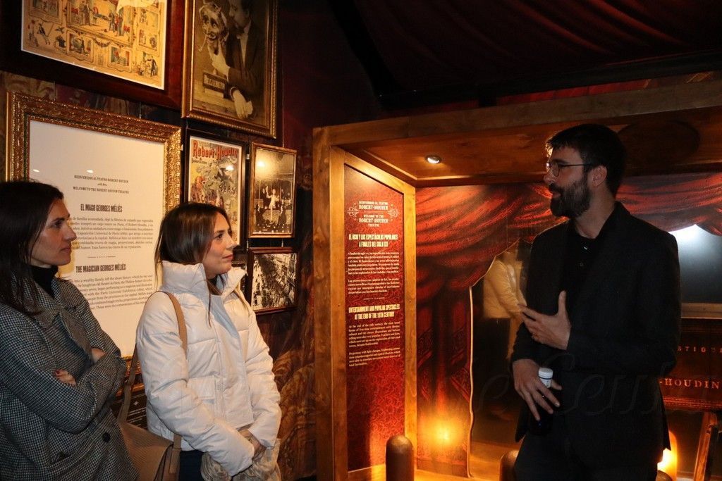 La Fundación ”la Caixa” y el Ayuntamiento de Ceuta inauguran la exposición sobre Georges Méliès y el cine de 1900