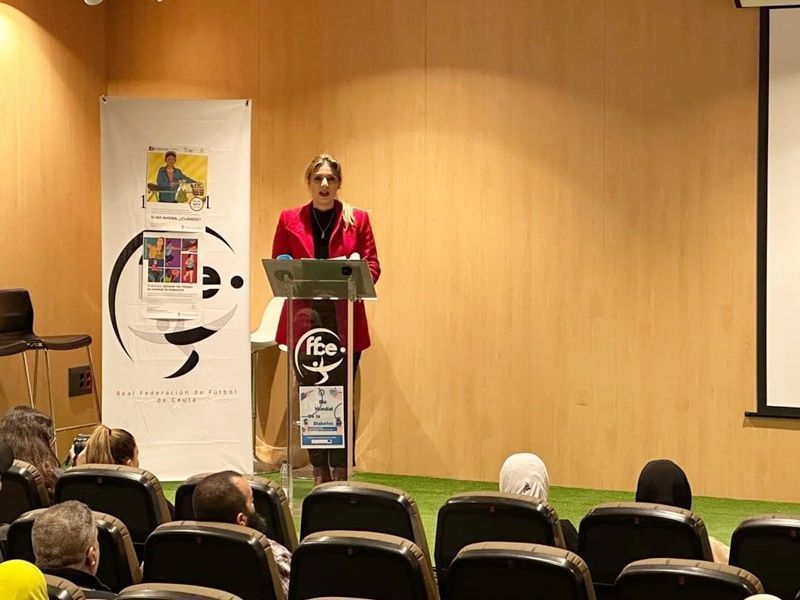Benzina inaugura las jornadas de Diabetes en la Federación de Fútbol
